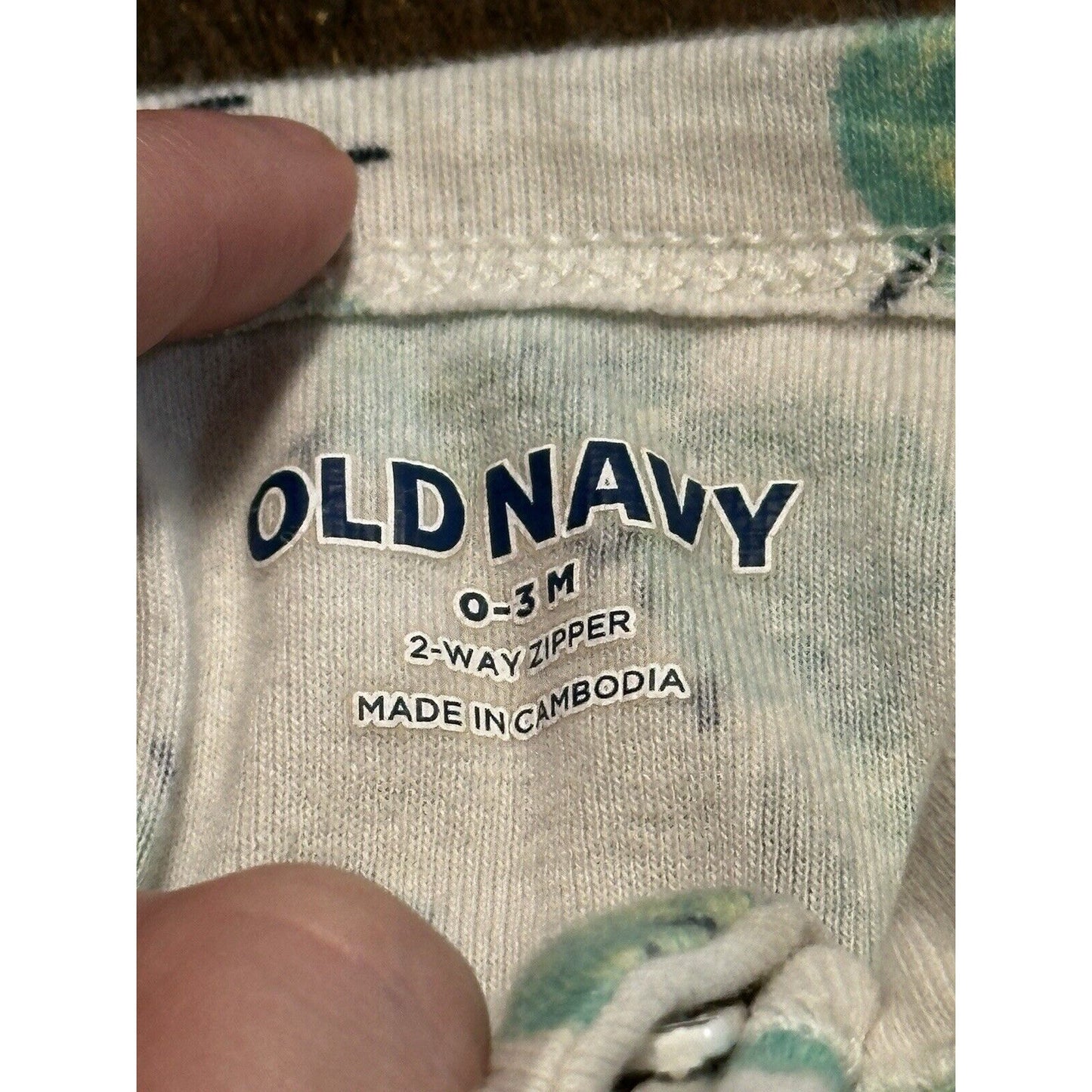 Old Navy Body Suit Size 0-3 Months