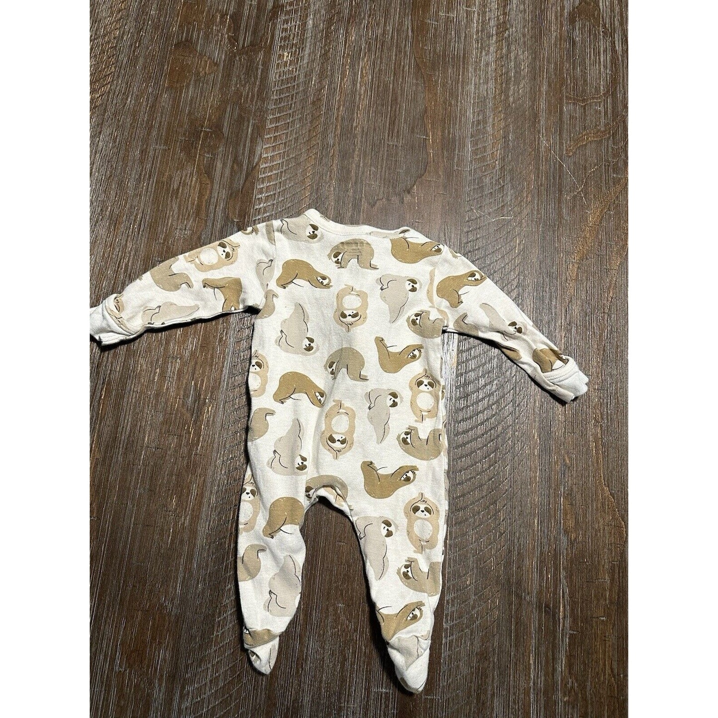 Old Navy Body Suit Size 0-3 Months